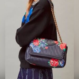 Tory Burch Soft Fleming | Very Good Condition